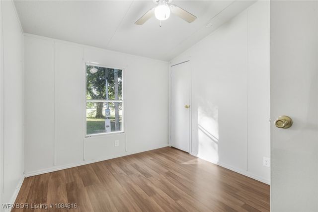 21707 Ivy Street, Howe, OK 74940