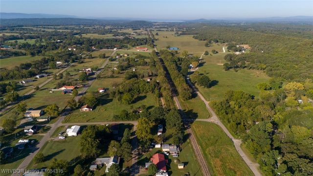 21707 Ivy Street, Howe, OK 74940