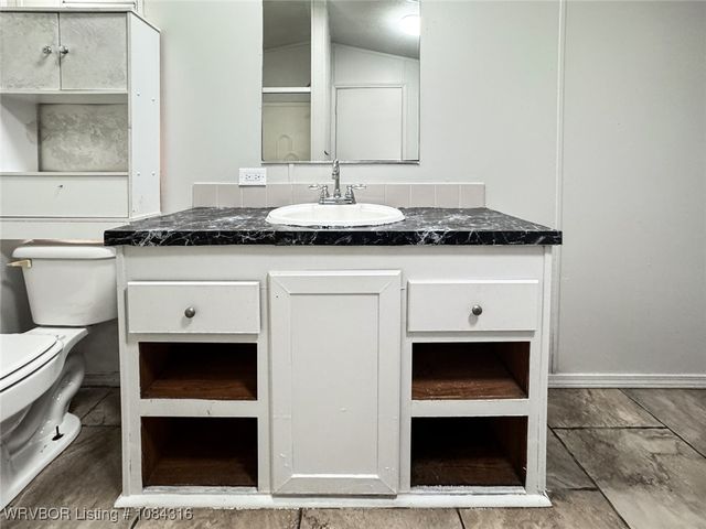 21707 Ivy Street, Howe, OK 74940