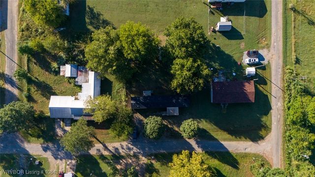 21707 Ivy Street, Howe, OK 74940