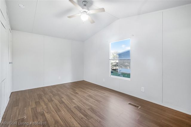 21707 Ivy Street, Howe, OK 74940