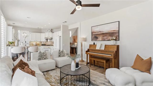 8 Tesoro, Mission Viejo, CA 92692