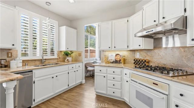 8 Tesoro, Mission Viejo, CA 92692