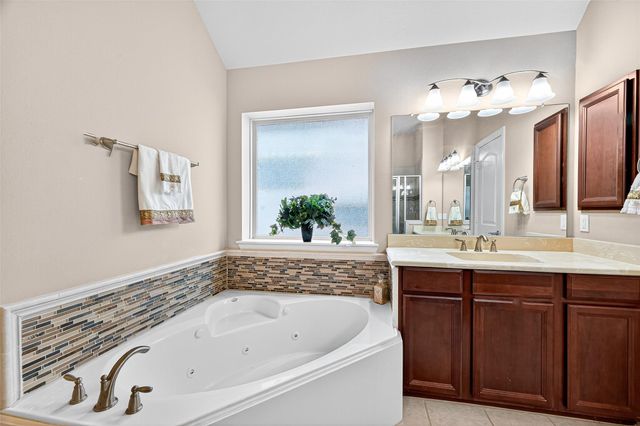 13505 Mystic Arbor Lane, Pearland, TX 77584