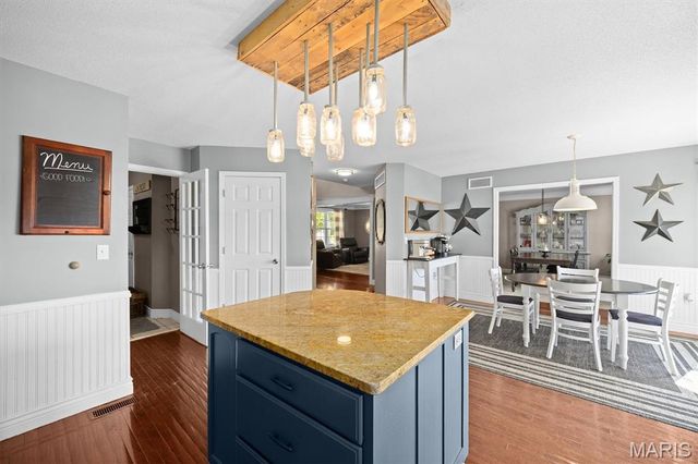107 Crystal Gate Lane, Glen Carbon, IL 62034