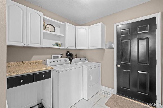 107 Crystal Gate Lane, Glen Carbon, IL 62034