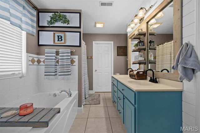 107 Crystal Gate Lane, Glen Carbon, IL 62034