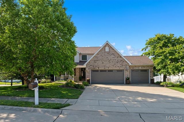 107 Crystal Gate Lane, Glen Carbon, IL 62034