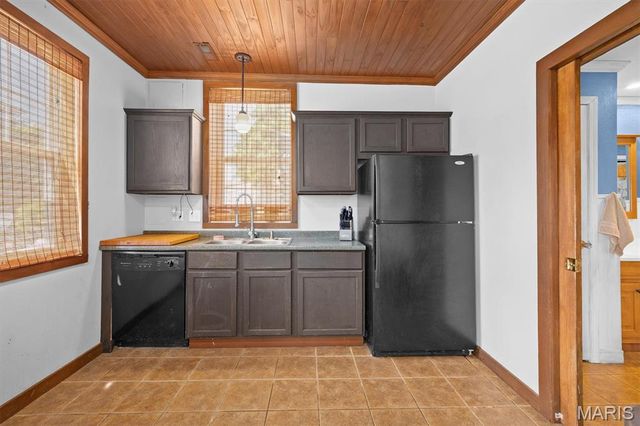107 Crystal Gate Lane, Glen Carbon, IL 62034