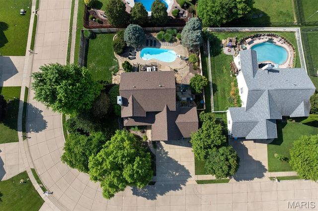107 Crystal Gate Lane, Glen Carbon, IL 62034