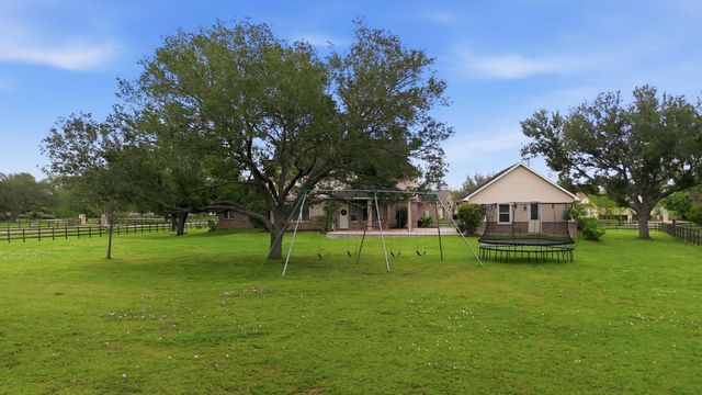 4535 Box Turtle Lane, Fulshear, TX 77441