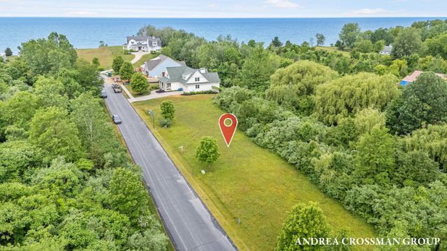 688 Waters Edge Drive Site 15, South Haven, MI 49090