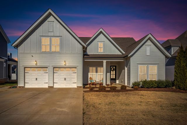 5614 Shelton Blvd, Murfreesboro, TN 37129