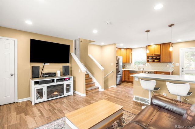 3250 S Holland Way, Lakewood, CO 80227