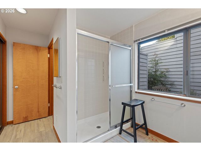 600 ISLAND Dr 15, Gleneden Beach, OR 97388