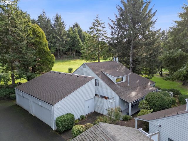 600 ISLAND Dr 15, Gleneden Beach, OR 97388