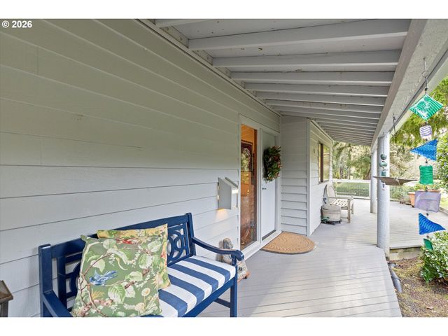 600 ISLAND Dr 15, Gleneden Beach, OR 97388