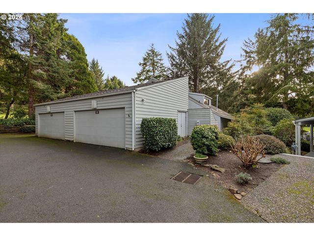 600 ISLAND Dr 15, Gleneden Beach, OR 97388