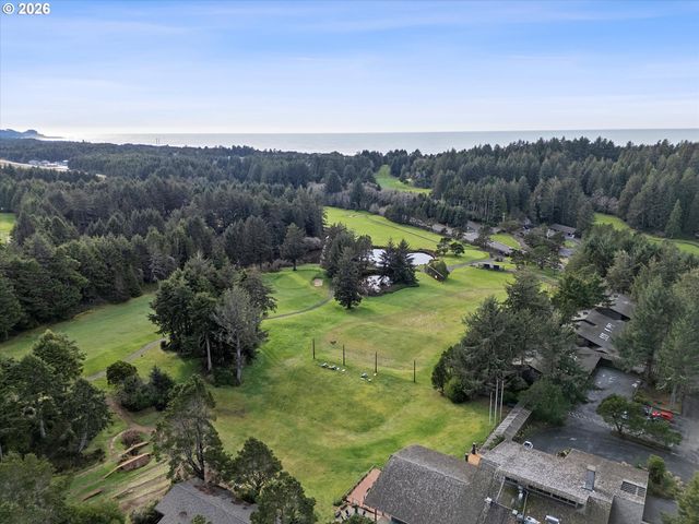 600 ISLAND Dr 15, Gleneden Beach, OR 97388