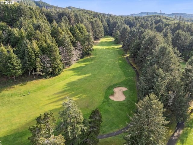 600 ISLAND Dr 15, Gleneden Beach, OR 97388