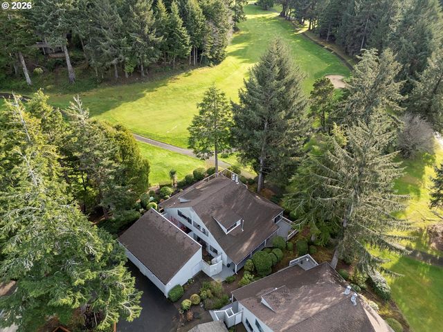 600 ISLAND Dr 15, Gleneden Beach, OR 97388