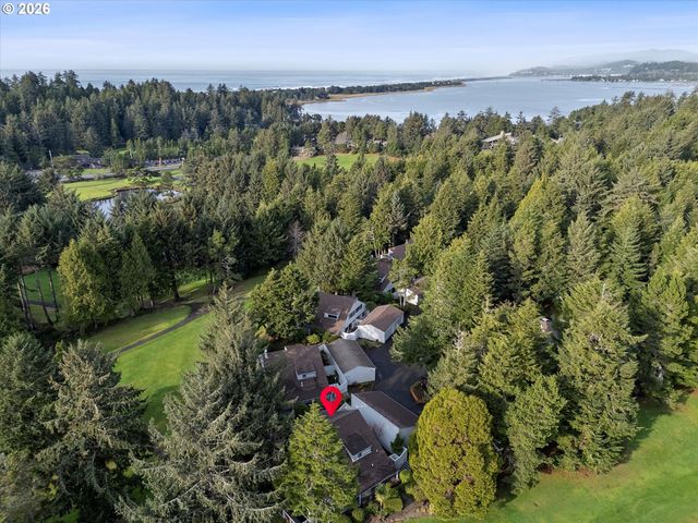 600 ISLAND Dr 15, Gleneden Beach, OR 97388
