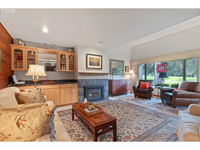 600 ISLAND Dr 15, Gleneden Beach, OR 97388