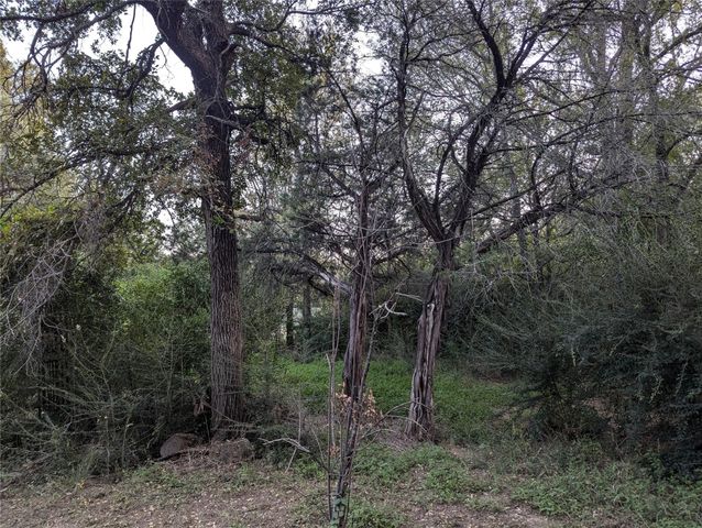 914 Indian Creek Drive, Granbury, TX 76048