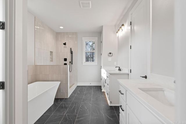 3092 Avilla Manor Trail, Alexander, AR 72002