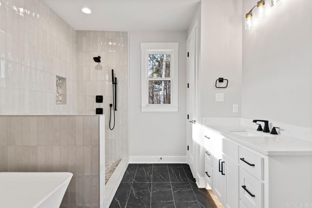 3092 Avilla Manor Trail, Alexander, AR 72002