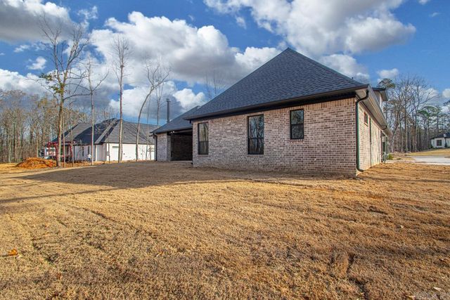 3092 Avilla Manor Trail, Alexander, AR 72002