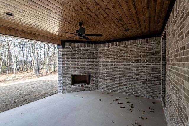 3092 Avilla Manor Trail, Alexander, AR 72002