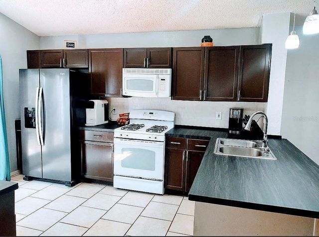 755 CAPE COD CIRCLE, Valrico, FL 33594