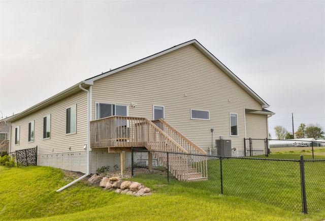 2812 Yordi Drive, Norwalk, IA 50211