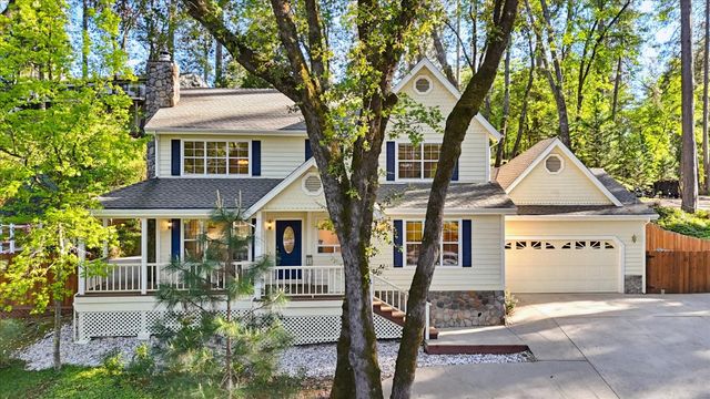 21324 Oak Ridge Dr, Grass Valley, CA 95945