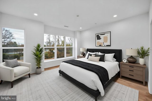 5420 GOSHAWK ALY, Bethesda, MD 20816