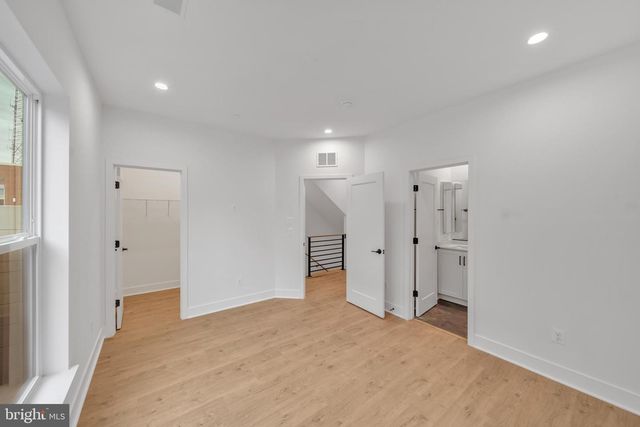 5420 GOSHAWK ALY, Bethesda, MD 20816