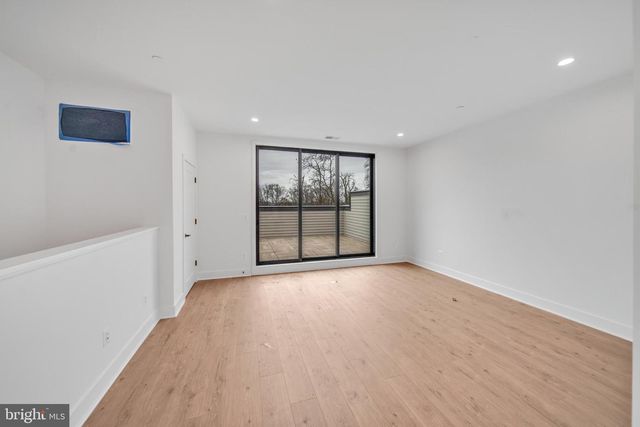 5420 GOSHAWK ALY, Bethesda, MD 20816