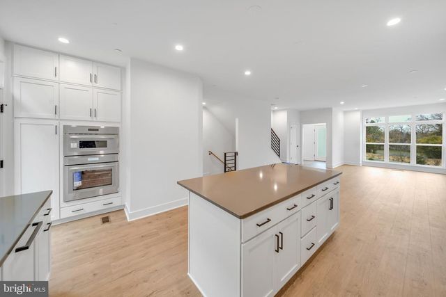 5420 GOSHAWK ALY, Bethesda, MD 20816