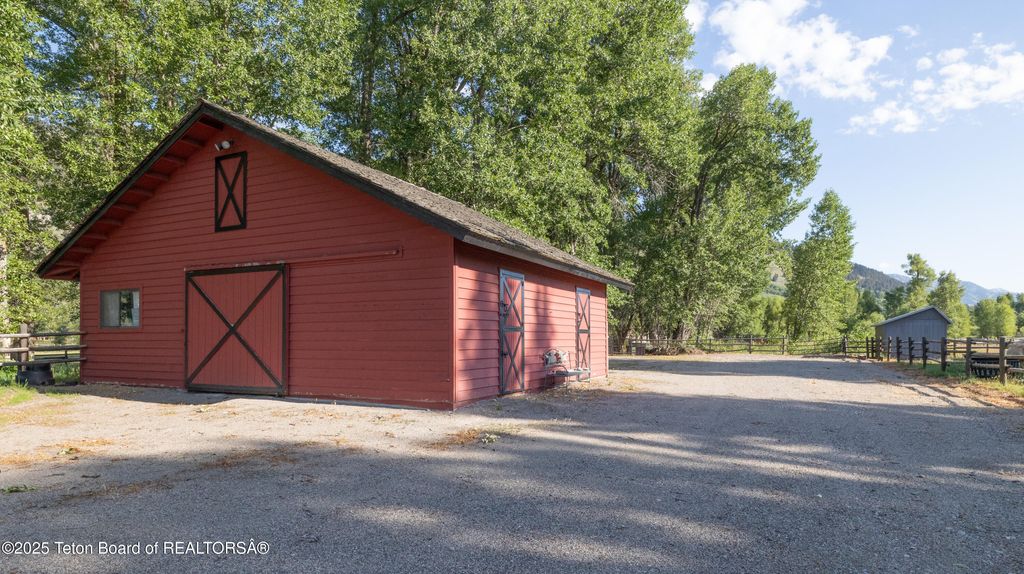 5405 W ULYSSES Lane, Wilson, WY 83014 photo 14