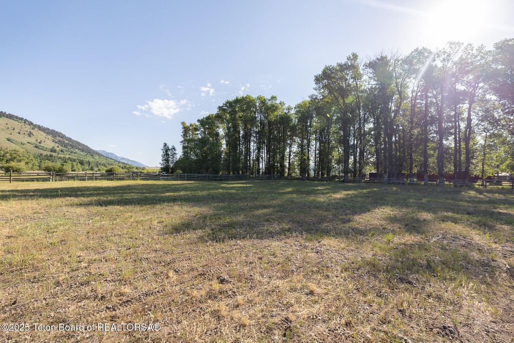 5405 W ULYSSES Lane, Wilson, WY 83014 photo 21