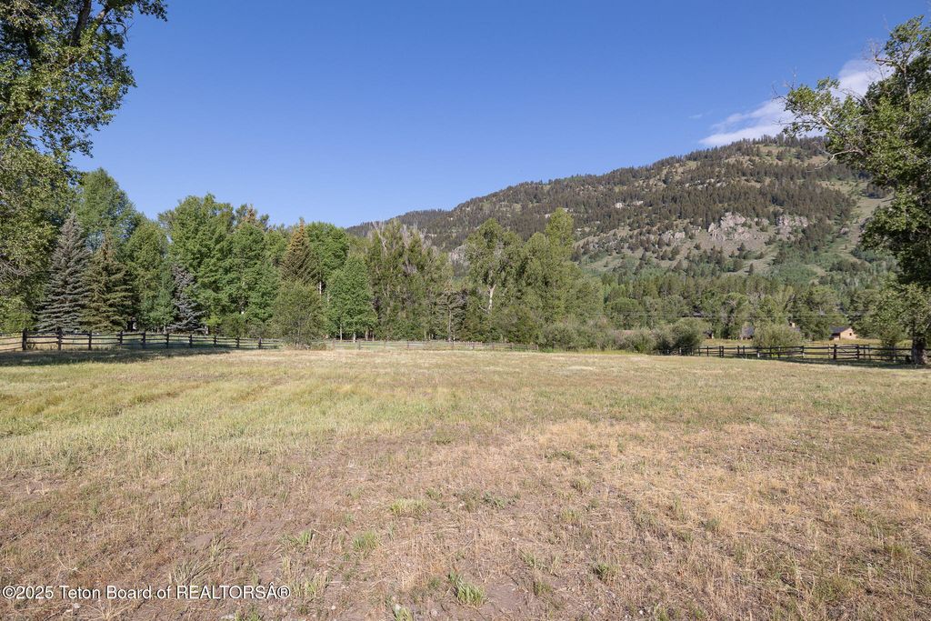 5405 W ULYSSES Lane, Wilson, WY 83014 photo 6