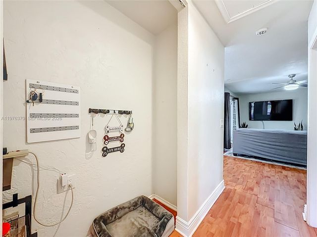 2913 Dolphin Dr, Miramar, FL 33025