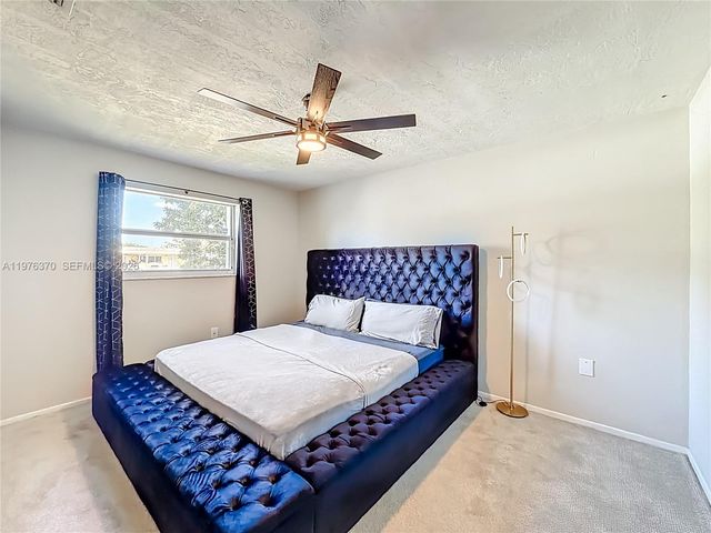 2913 Dolphin Dr, Miramar, FL 33025