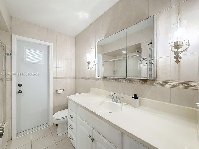 2913 Dolphin Dr, Miramar, FL 33025