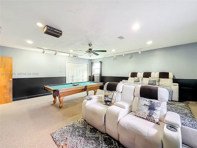 2913 Dolphin Dr, Miramar, FL 33025