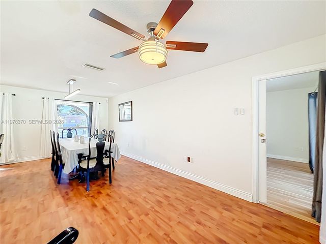 2913 Dolphin Dr, Miramar, FL 33025