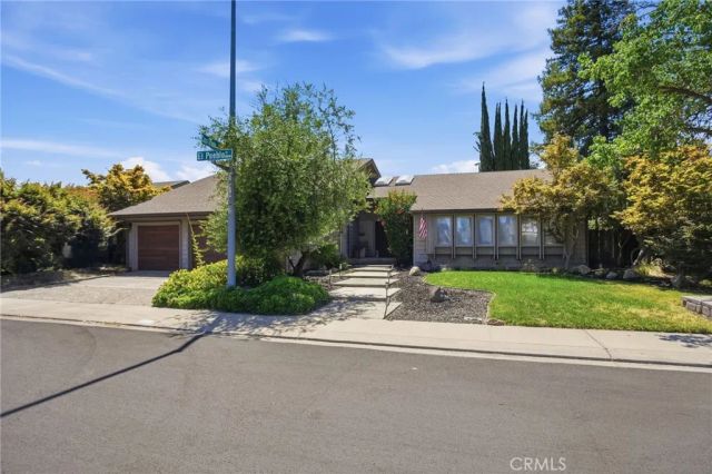1421 El Pueblo Drive, Modesto, CA 95355
