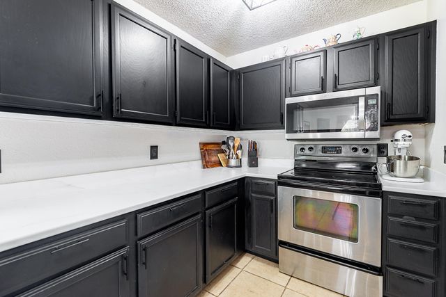 2845 W Cherokee Street, Springfield, MO 65807