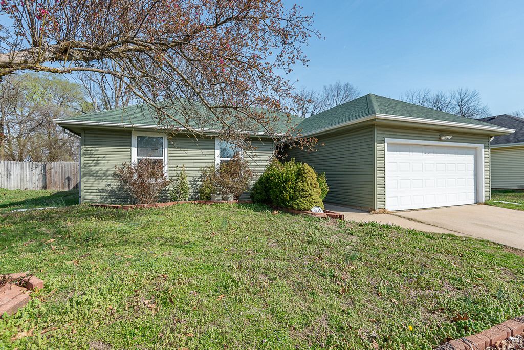 2845 W Cherokee Street, Springfield, MO 65807